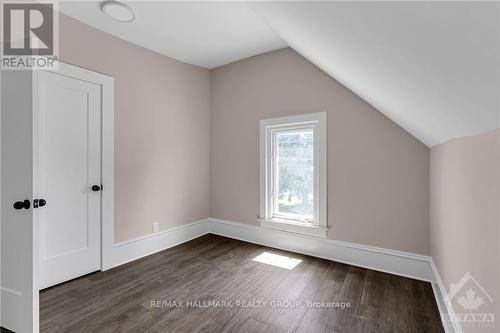 526 Church Street, North Dundas (706 - Winchester), ON - Indoor Photo Showing Other Room