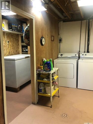 251 Northern Avenue, Canora, SK - Indoor Photo Showing Laundry Room