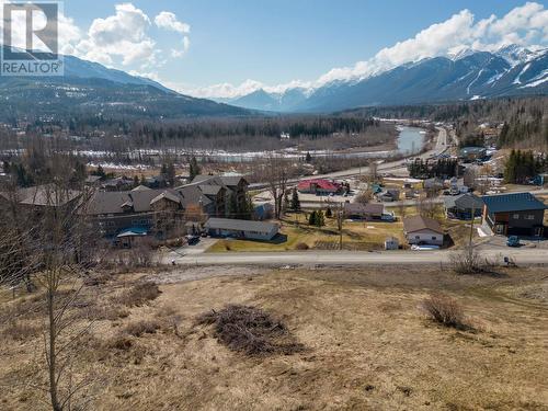 1653 Mcleod Avenue, Fernie, BC 