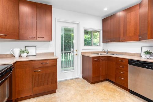 978 Kingsway Drive, Burlington, ON - Indoor Photo Showing Kitchen With Double Sink