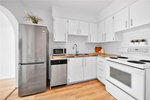 133 Wood Street E, Hamilton, ON - Indoor Photo Showing Kitchen With Double Sink