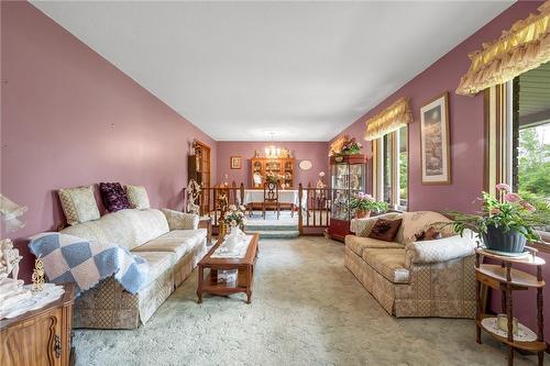 2808 Dominion Road, Ridgeway, ON - Indoor Photo Showing Living Room
