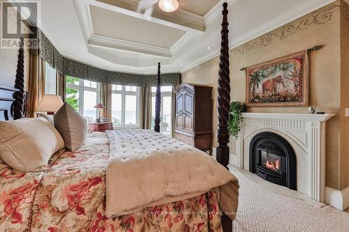 872 Whittier Crescent, Mississauga, ON - Indoor Photo Showing Bedroom With Fireplace
