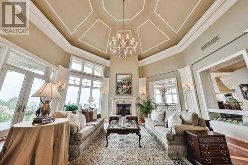 872 Whittier Crescent, Mississauga, ON - Indoor Photo Showing Living Room With Fireplace