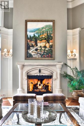 872 Whittier Crescent, Mississauga (Lorne Park), ON - Indoor Photo Showing Living Room With Fireplace