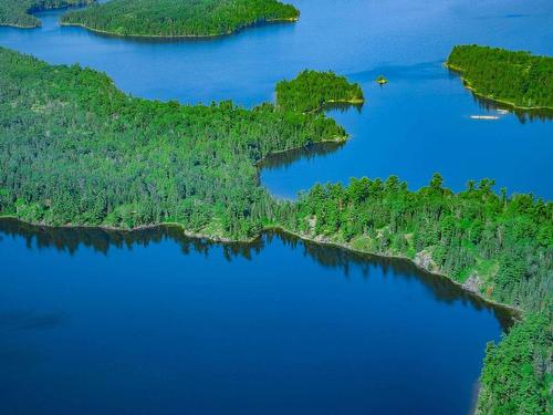 8 Five Point Island, South Of Kenora, ON 