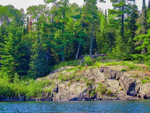 8 Five Point Island, South Of Kenora, ON 