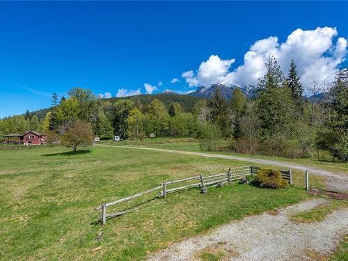 1769 Sayward Rd, Sayward, BC 