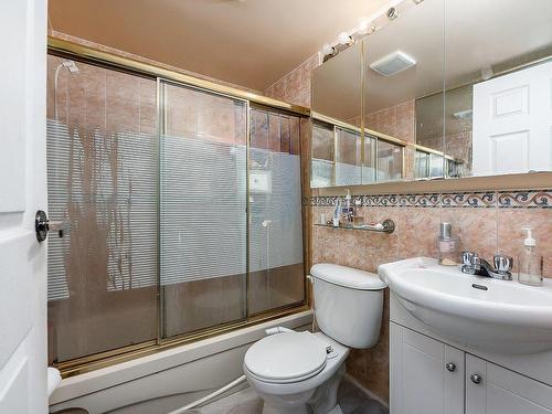 Salle de bains - 1-7815 Av. Niagara, Brossard, QC - Indoor Photo Showing Bathroom