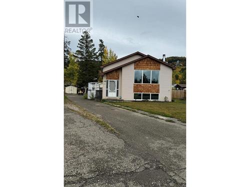 144 Wolverine Avenue, Tumbler Ridge, BC - Outdoor