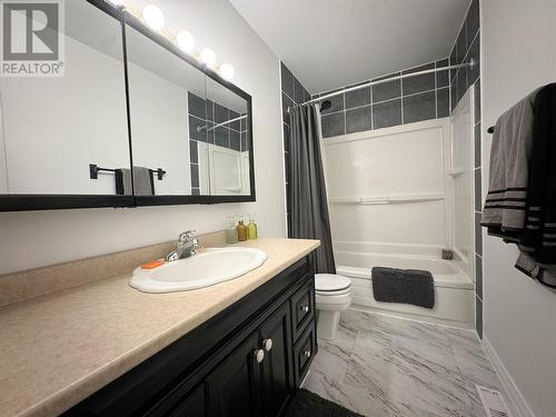 144 Wolverine Avenue, Tumbler Ridge, BC - Indoor Photo Showing Bathroom