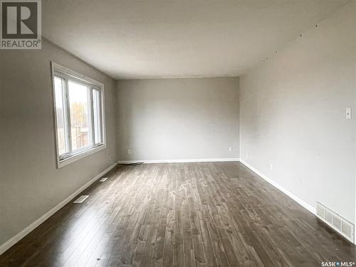 108 Main Street W, Dorintosh, SK - Indoor Photo Showing Other Room