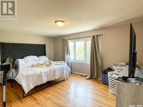 108 Main Street W, Dorintosh, SK - Indoor Photo Showing Bedroom