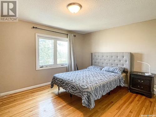 108 Main Street W, Dorintosh, SK - Indoor Photo Showing Bedroom