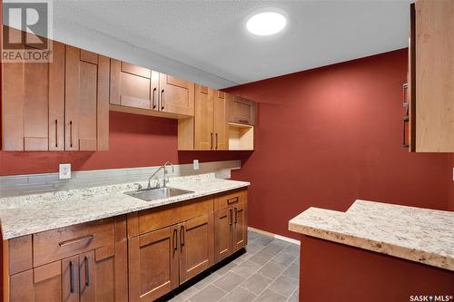 105 2911 Harding Street, Regina, SK - Indoor Photo Showing Kitchen