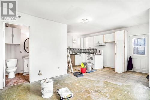 238 Alfred St Street, Alfred And Plantagenet, ON - Indoor Photo Showing Kitchen