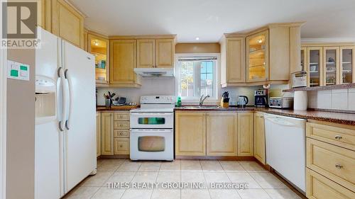 26 Evans Drive, Kawartha Lakes, ON - Indoor Photo Showing Kitchen