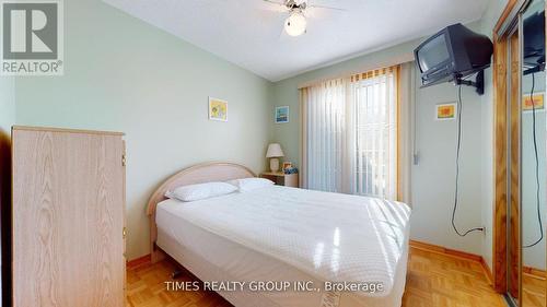 26 Evans Drive, Kawartha Lakes, ON - Indoor Photo Showing Bedroom