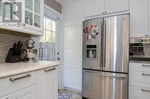 196 Lockhart Drive, St. Catharines, ON - Indoor Photo Showing Kitchen