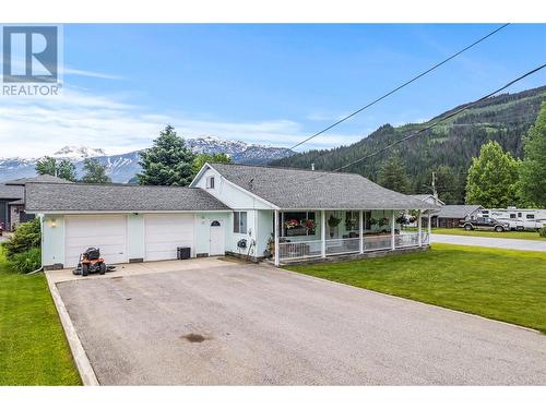 3015 Laforme Boulevard, Revelstoke, BC - Outdoor