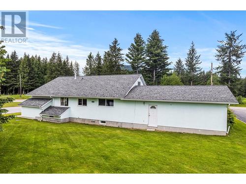 3015 Laforme Boulevard, Revelstoke, BC - Outdoor