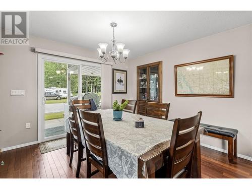 3015 Laforme Boulevard, Revelstoke, BC - Indoor Photo Showing Dining Room