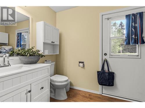 3015 Laforme Boulevard, Revelstoke, BC - Indoor Photo Showing Bathroom