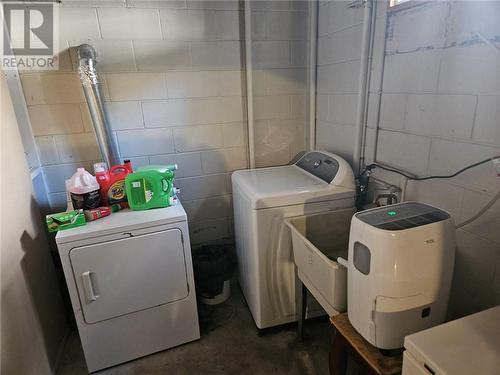 1848 Huntington Drive, Sudbury, ON - Indoor Photo Showing Laundry Room