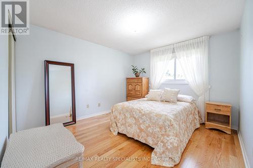 3218 Mccarthy Court, Mississauga, ON - Indoor Photo Showing Bedroom