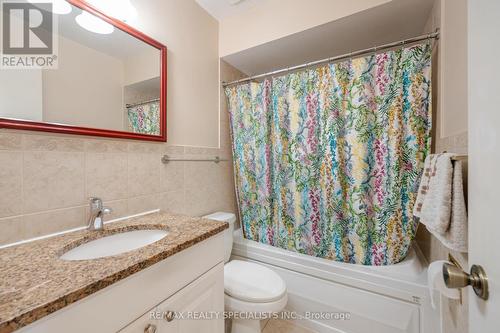 3218 Mccarthy Court, Mississauga, ON - Indoor Photo Showing Bathroom