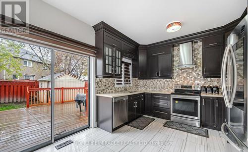 144 Lockwood Road, Brampton, ON - Indoor Photo Showing Kitchen With Upgraded Kitchen