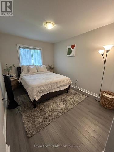7925 Oldfield Road, Niagara Falls, ON - Indoor Photo Showing Bedroom