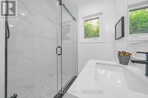 243 Lennox Avenue, Richmond Hill, ON - Indoor Photo Showing Bathroom