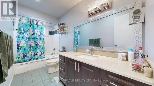 3066 Mallbridge Crescent, Mississauga, ON - Indoor Photo Showing Bathroom