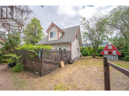 9509 Steuart Street, Summerland, BC - Outdoor