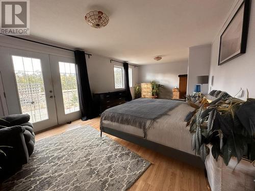 9509 Steuart Street, Summerland, BC - Indoor Photo Showing Bedroom