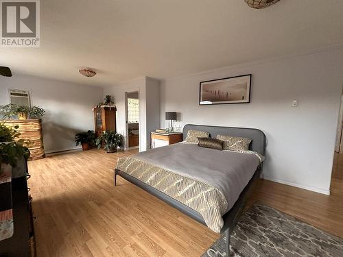 9509 Steuart Street, Summerland, BC - Indoor Photo Showing Bedroom