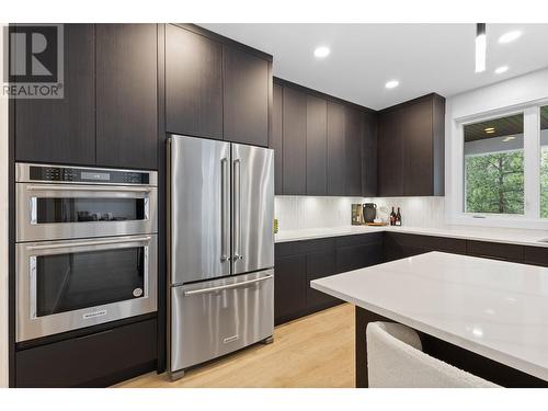 1528 Cabernet Way, West Kelowna, BC - Indoor Photo Showing Kitchen With Upgraded Kitchen