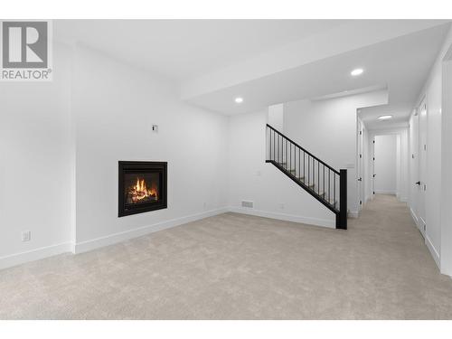 1528 Cabernet Way, West Kelowna, BC - Indoor With Fireplace