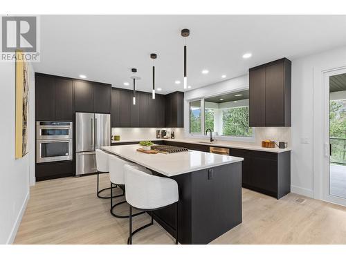 1528 Cabernet Way, West Kelowna, BC - Indoor Photo Showing Kitchen With Upgraded Kitchen