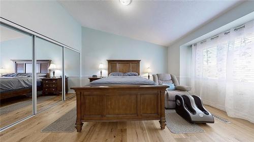 346 Highland Road W|Unit #18, Stoney Creek, ON - Indoor Photo Showing Bedroom