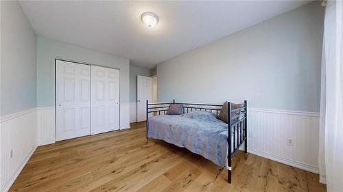 346 Highland Road W|Unit #18, Stoney Creek, ON - Indoor Photo Showing Bedroom