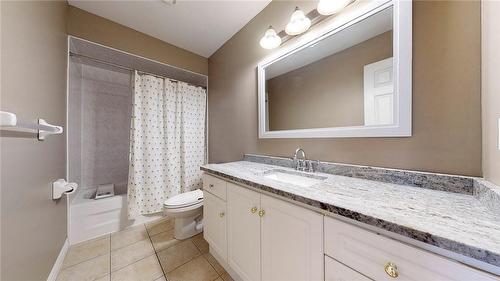 346 Highland Road W|Unit #18, Stoney Creek, ON - Indoor Photo Showing Bathroom