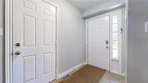 346 Highland Road W|Unit #18, Stoney Creek, ON - Indoor Photo Showing Other Room