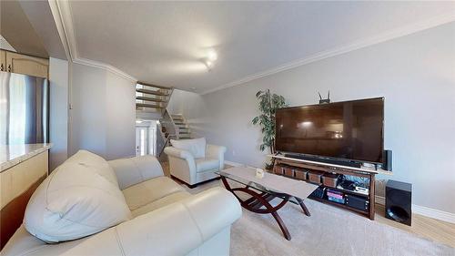346 Highland Road W|Unit #18, Stoney Creek, ON - Indoor Photo Showing Living Room
