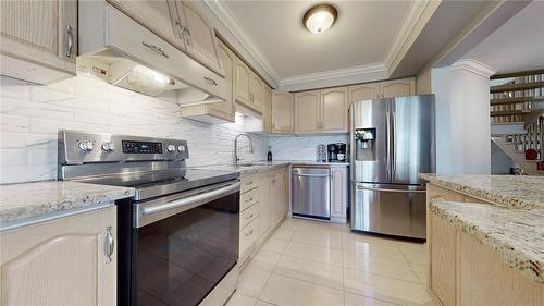 346 Highland Road W|Unit #18, Stoney Creek, ON - Indoor Photo Showing Kitchen With Stainless Steel Kitchen