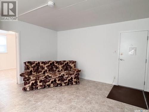 133 3Rd Avenue Ne, Swift Current, SK - Indoor Photo Showing Other Room