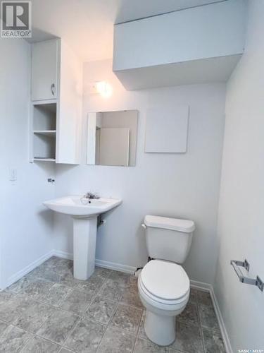 133 3Rd Avenue Ne, Swift Current, SK - Indoor Photo Showing Bathroom