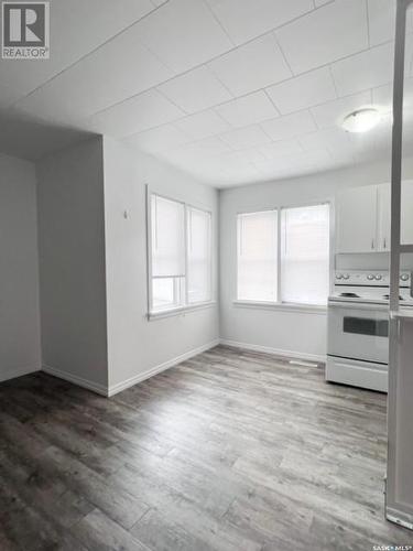 133 3Rd Avenue Ne, Swift Current, SK - Indoor Photo Showing Kitchen