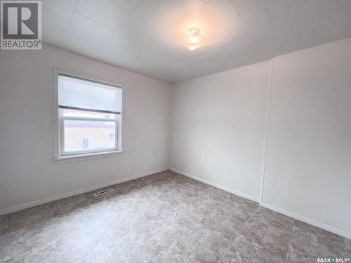 133 3Rd Avenue Ne, Swift Current, SK - Indoor Photo Showing Other Room